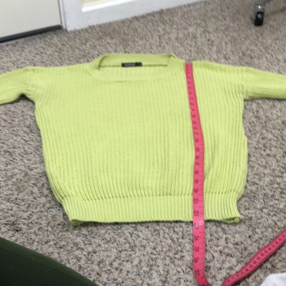 Boohoo Sweater Size Small Chartreuse Green Pullover - Picture 8 of 9